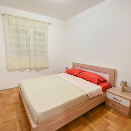 Apartment Enigma *